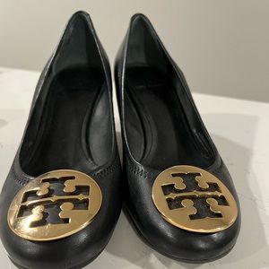 Gorgeous black Tory Burch heels! Never worn! Perfect condition! Size 9M